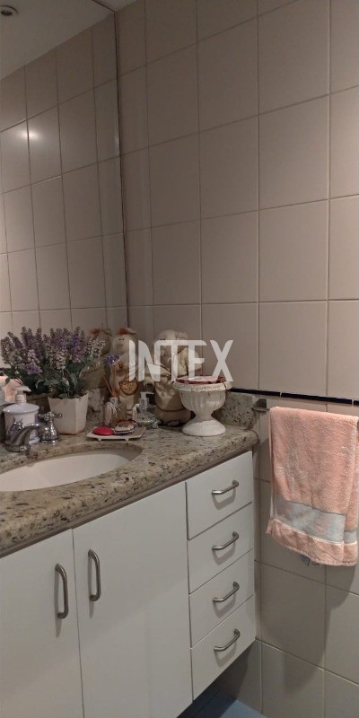 Apartamento à venda com 4 quartos, 140m² - Foto 17