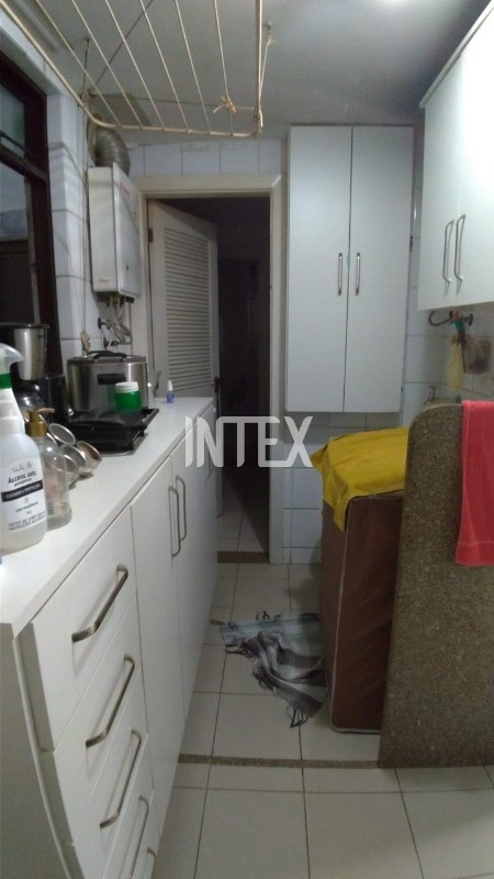 Apartamento à venda com 4 quartos, 140m² - Foto 27