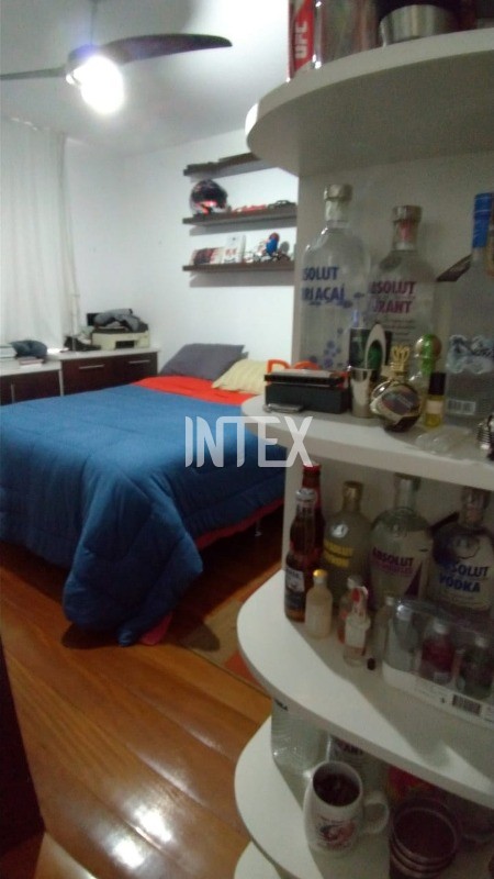 Apartamento à venda com 4 quartos, 140m² - Foto 22