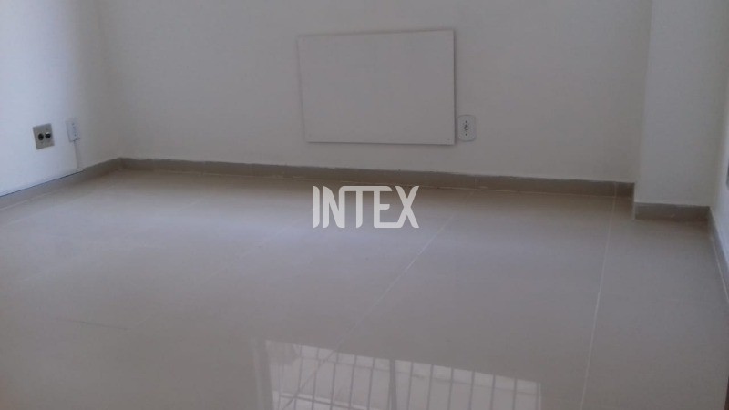 Apartamento à venda com 2 quartos, 80m² - Foto 4