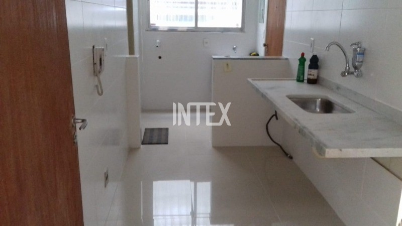 Apartamento à venda com 2 quartos, 80m² - Foto 8