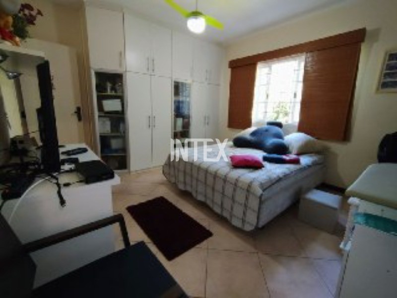 Casa à venda com 3 quartos, 1000m² - Foto 22