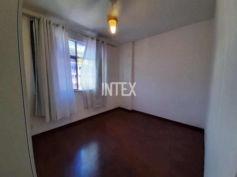 Apartamento à venda com 2 quartos, 70m² - Foto 18