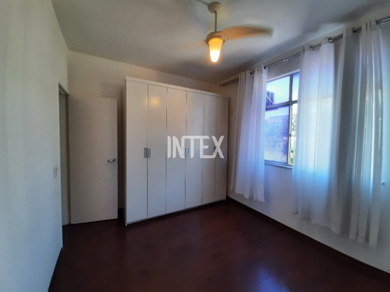 Apartamento à venda com 2 quartos, 70m² - Foto 19