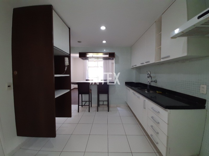 Apartamento à venda com 2 quartos, 70m² - Foto 27