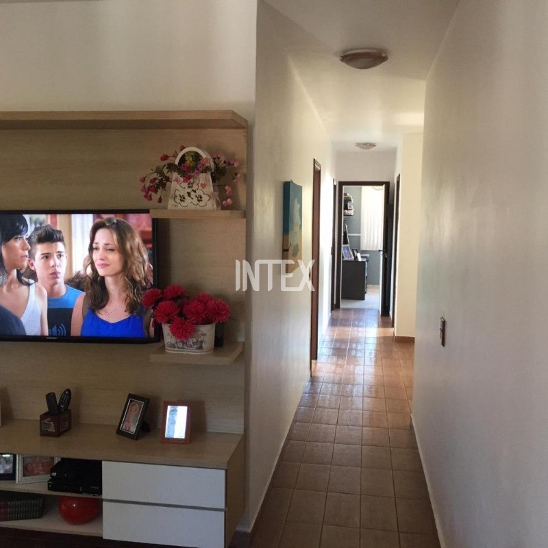 Casa à venda com 4 quartos, 290m² - Foto 12