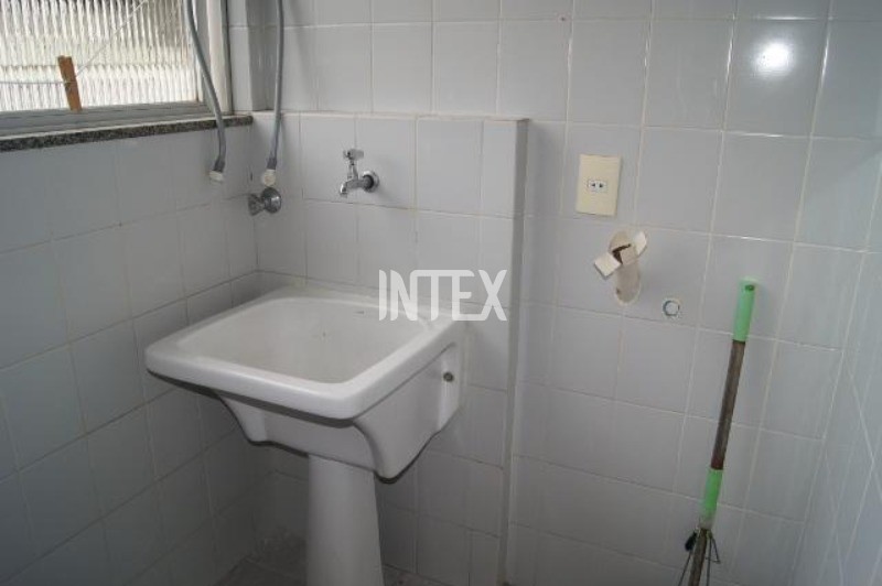 Apartamento à venda com 2 quartos, 72m² - Foto 15