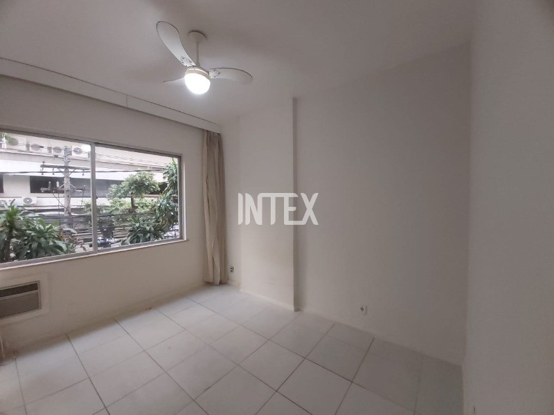 Apartamento à venda com 3 quartos, 115m² - Foto 1