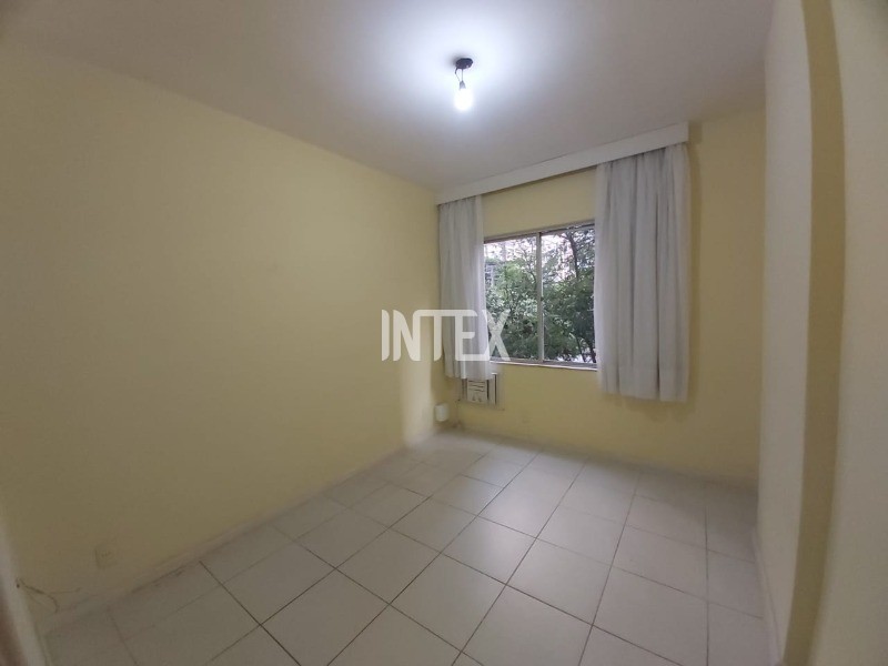 Apartamento à venda com 3 quartos, 115m² - Foto 7