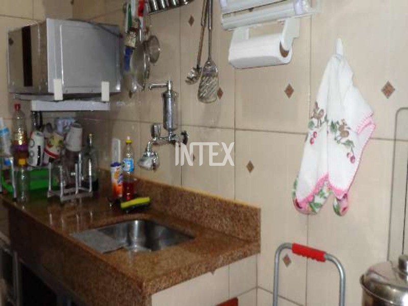 Apartamento à venda com 2 quartos, 80m² - Foto 7