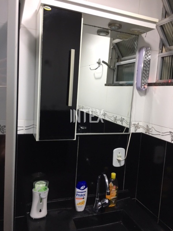 Apartamento à venda com 2 quartos, 80m² - Foto 25