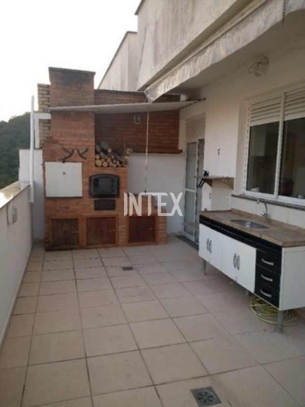 Cobertura à venda com 3 quartos, 150m² - Foto 2