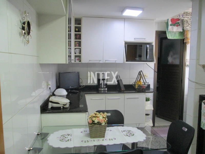 Apartamento à venda com 4 quartos, 140m² - Foto 20