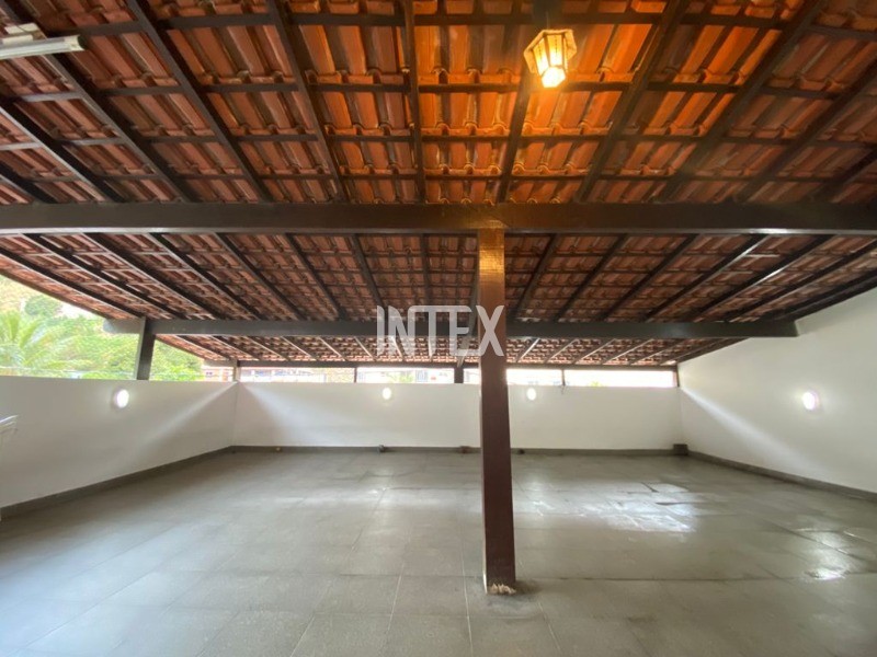 Casa à venda com 3 quartos, 280m² - Foto 41