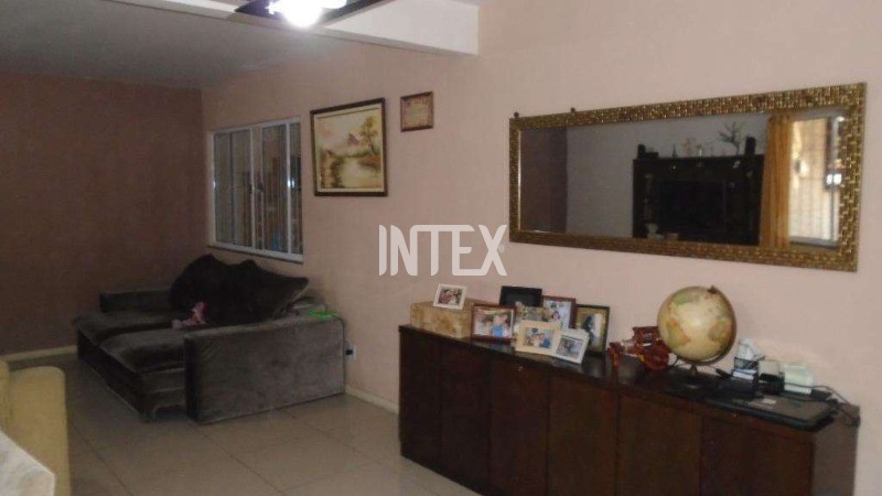 Casa à venda com 3 quartos, 182m² - Foto 5