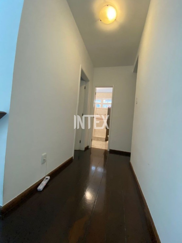 Casa à venda com 3 quartos, 280m² - Foto 26