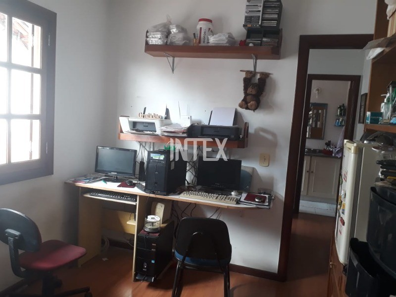 Casa à venda com 4 quartos, 147m² - Foto 13