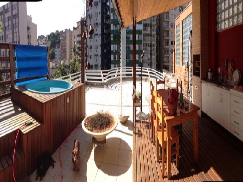 Casa à venda com 4 quartos, 200m² - Foto 1