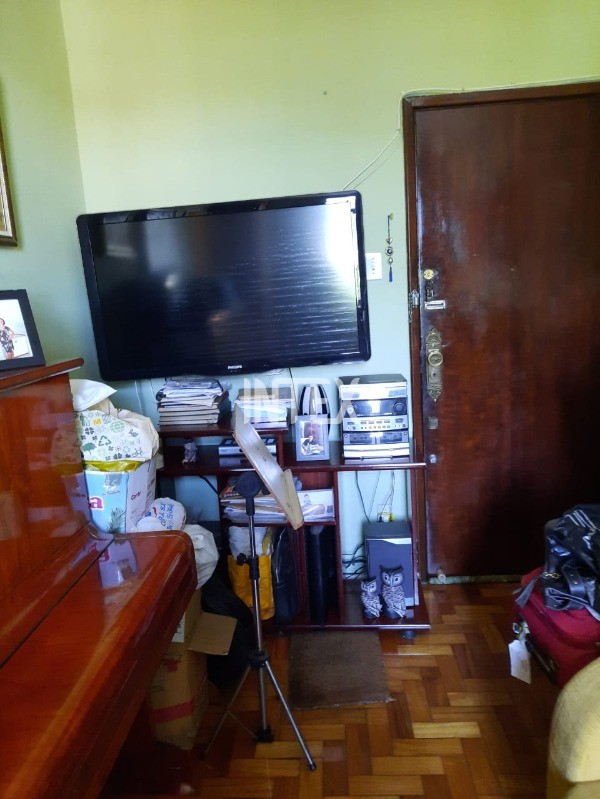 Apartamento à venda com 1 quarto, 57m² - Foto 4