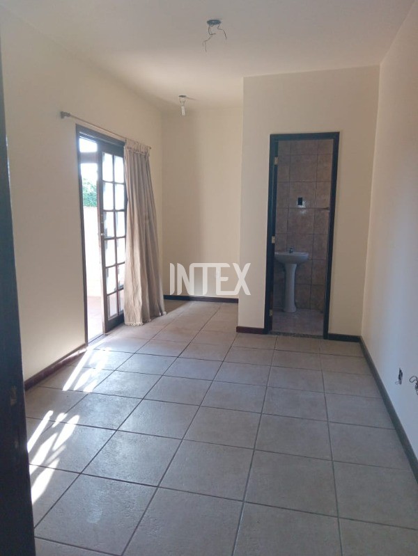 Casa à venda com 3 quartos, 140m² - Foto 14