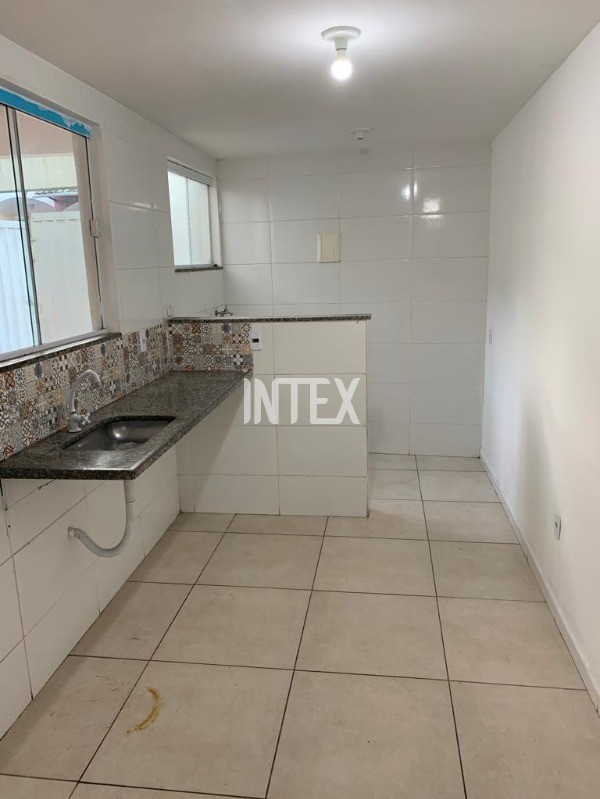 Casa para alugar com 3 quartos, 120m² - Foto 12