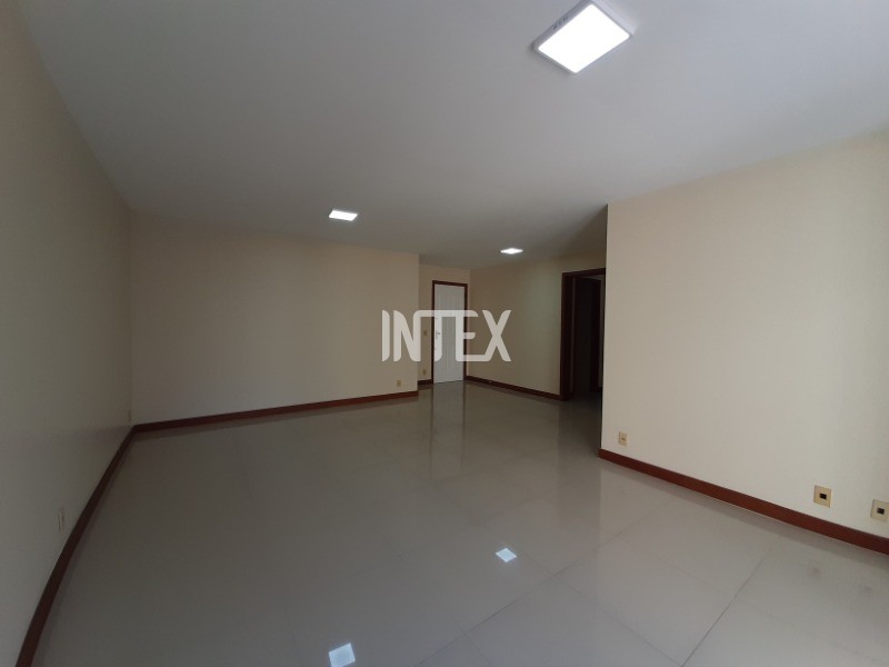 Apartamento à venda com 4 quartos, 150m² - Foto 6