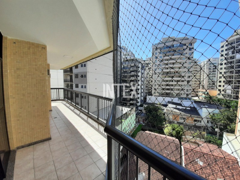 Apartamento à venda com 4 quartos, 150m² - Foto 5