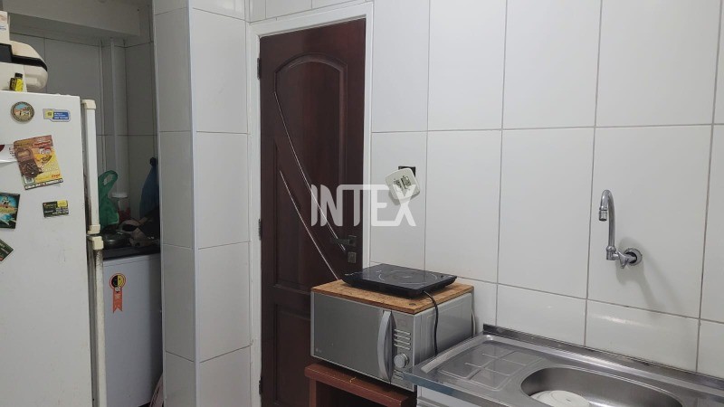 Apartamento à venda com 2 quartos, 60m² - Foto 13