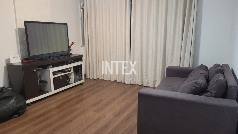 Apartamento à venda com 2 quartos, 60m² - Foto 1