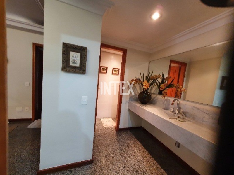 Apartamento à venda com 3 quartos, 215m² - Foto 9