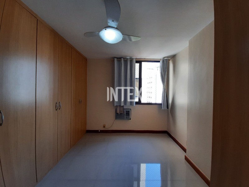 Apartamento à venda com 4 quartos, 150m² - Foto 31