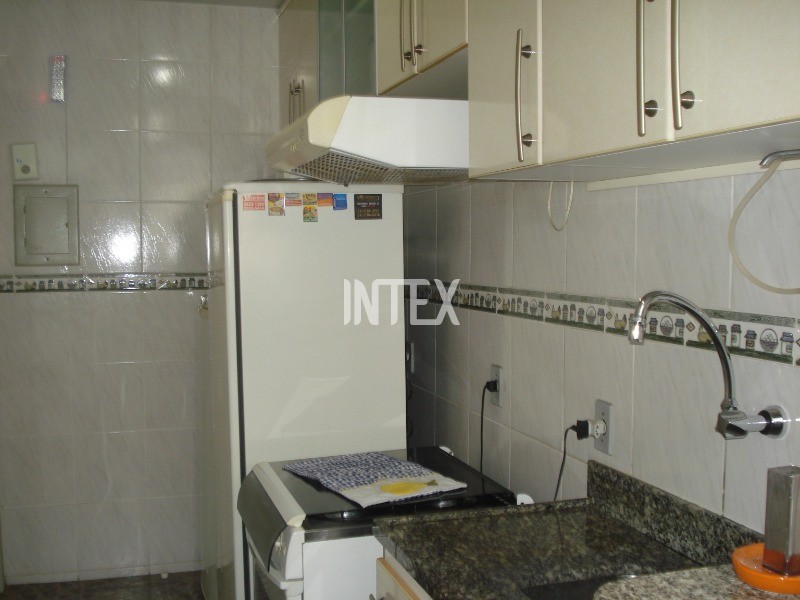 Apartamento à venda com 2 quartos, 66m² - Foto 15