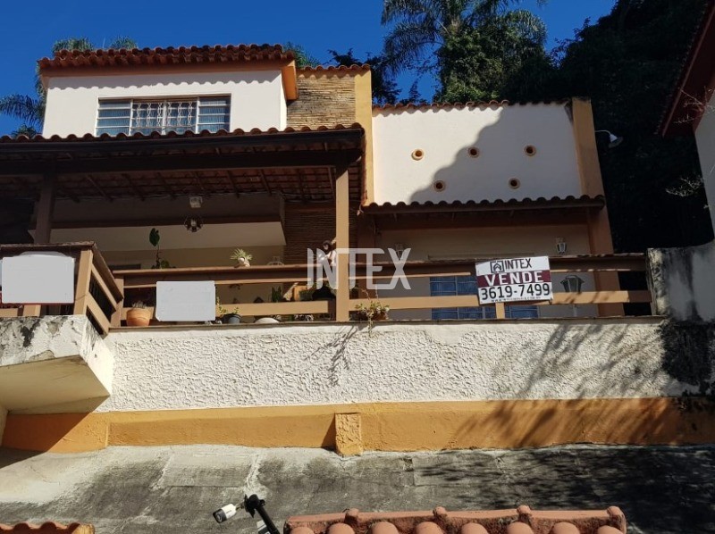 Casa à venda com 3 quartos, 100m² - Foto 3