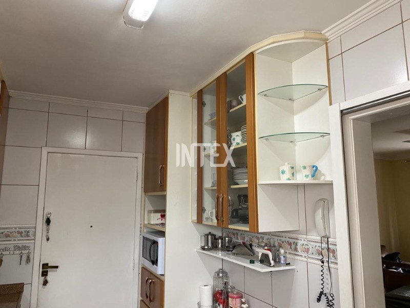 Apartamento à venda com 2 quartos, 75m² - Foto 14