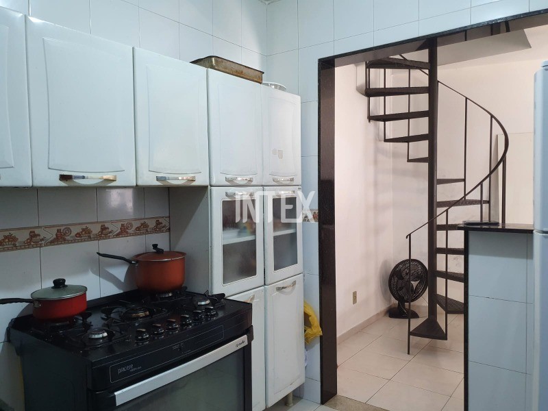 Casa à venda com 3 quartos, 90m² - Foto 9