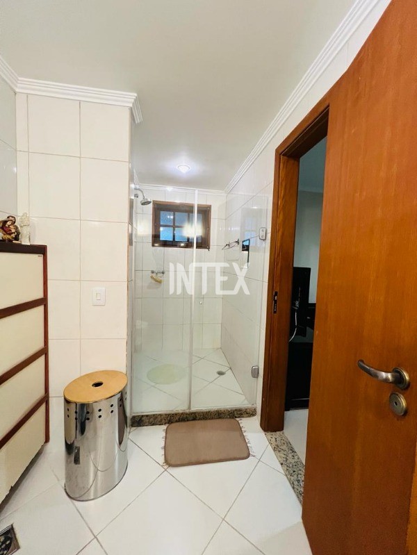 Casa à venda com 3 quartos, 291m² - Foto 25