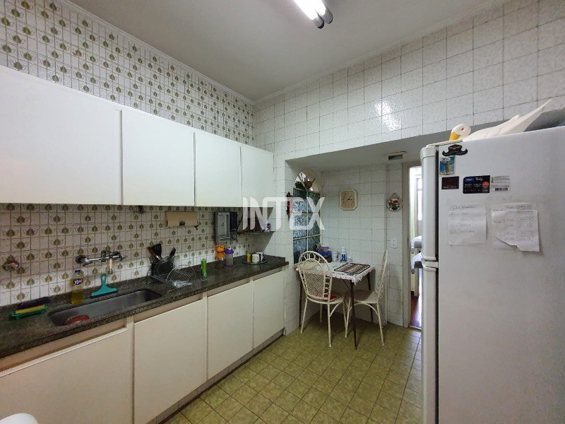 Apartamento à venda com 3 quartos, 150m² - Foto 12