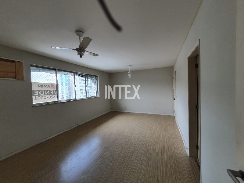 Apartamento à venda com 2 quartos, 90m² - Foto 8