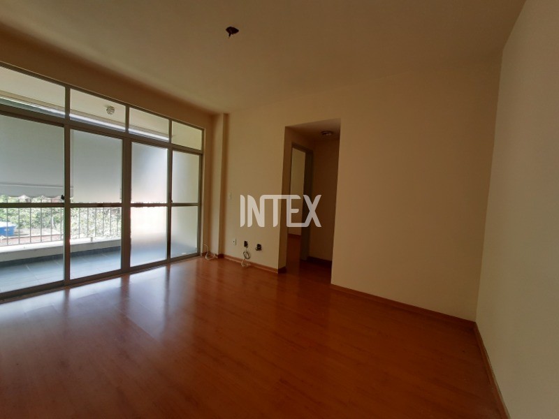 Apartamento à venda com 1 quarto, 50m² - Foto 1