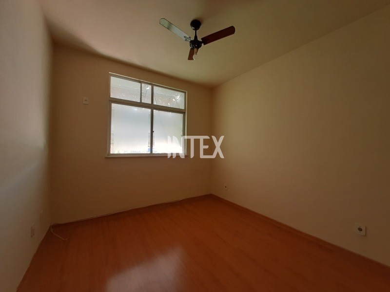 Apartamento à venda com 1 quarto, 50m² - Foto 9