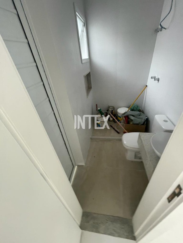 Casa à venda com 4 quartos, 180m² - Foto 13