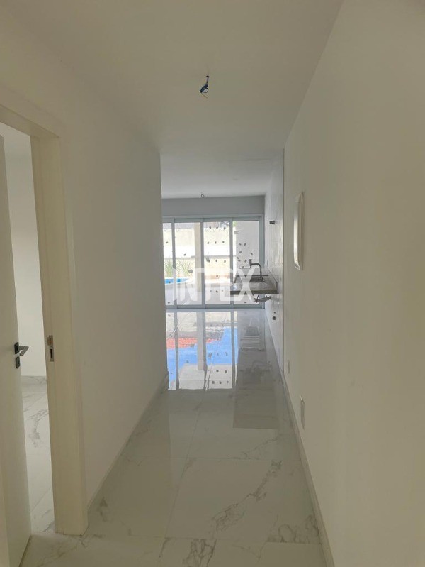 Casa à venda com 4 quartos, 180m² - Foto 8