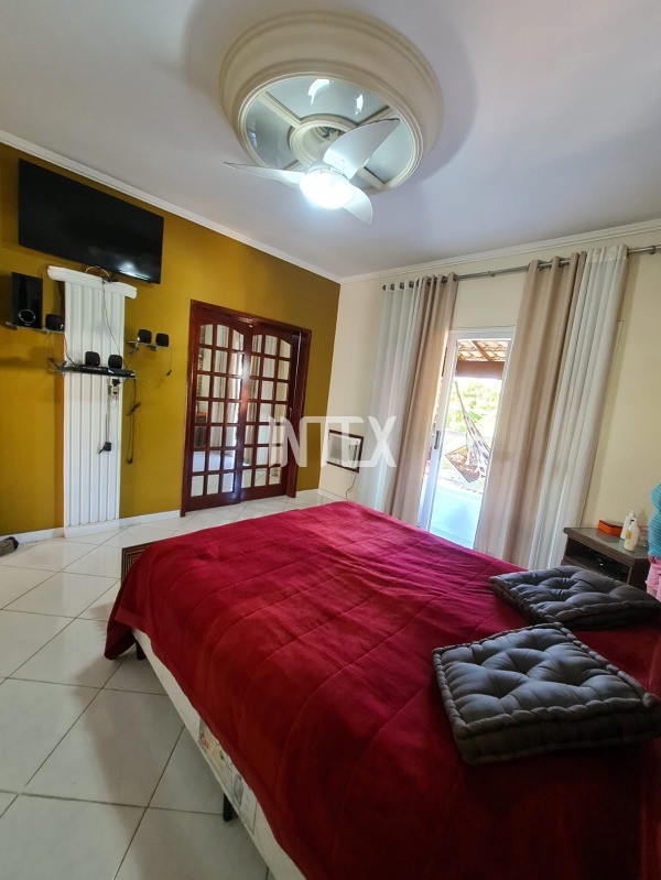 Casa à venda com 5 quartos, 180m² - Foto 20