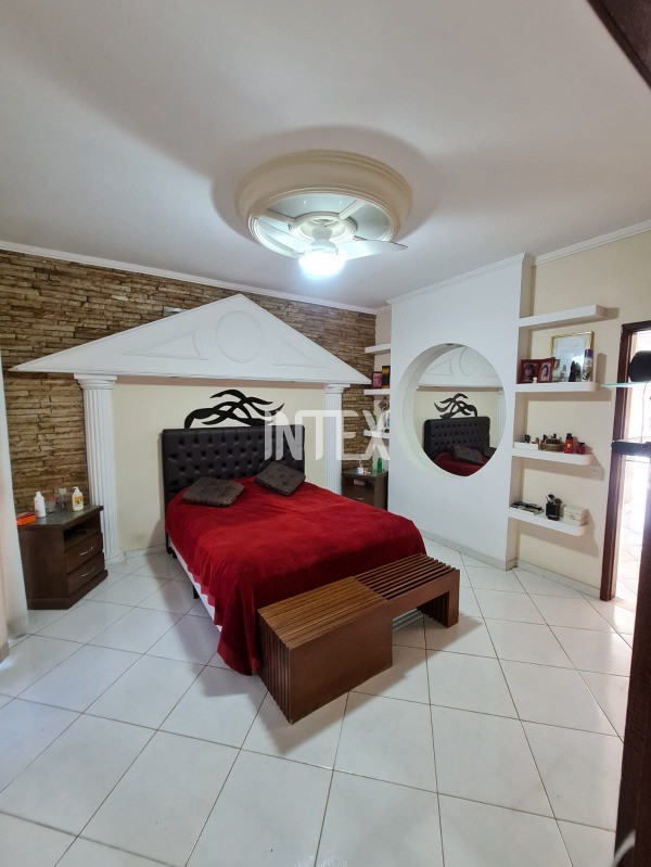 Casa à venda com 5 quartos, 180m² - Foto 21