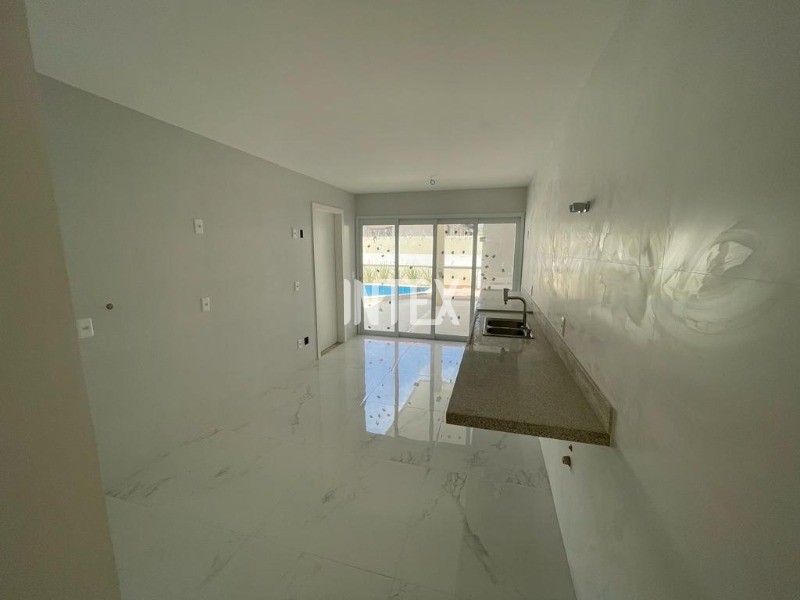 Casa à venda com 4 quartos, 180m² - Foto 12