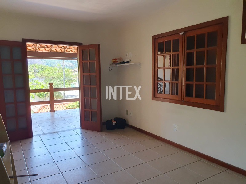 Casa à venda com 4 quartos, 287m² - Foto 14