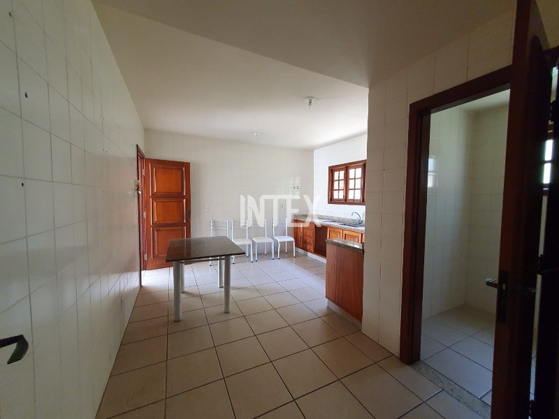 Casa à venda com 4 quartos, 287m² - Foto 17