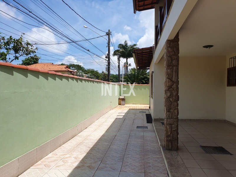 Casa à venda com 4 quartos, 287m² - Foto 50