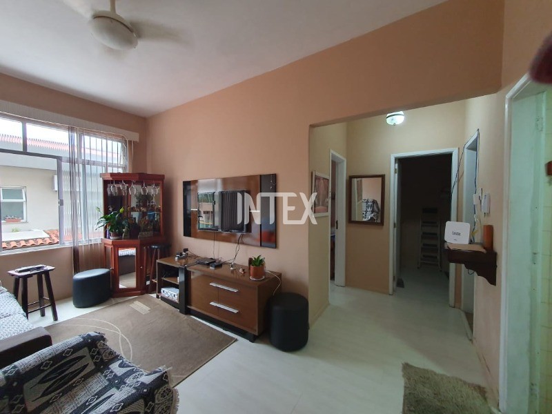 Apartamento à venda com 2 quartos, 72m² - Foto 12