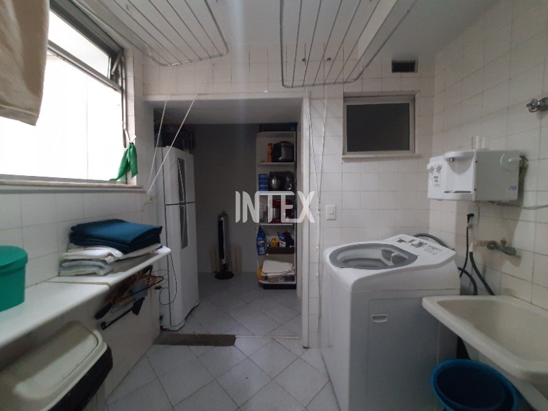 Apartamento à venda com 3 quartos, 220m² - Foto 47